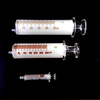 희석용 유리 실린지